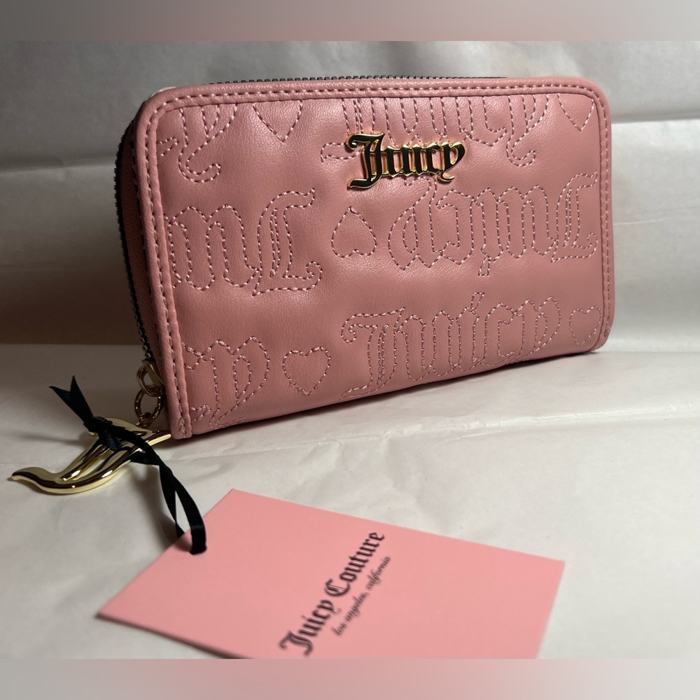 -Juicy Couture Pink Quilted Bifold Wallet ♥️